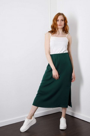 D1-04_top_white_D1-01_skirt_green